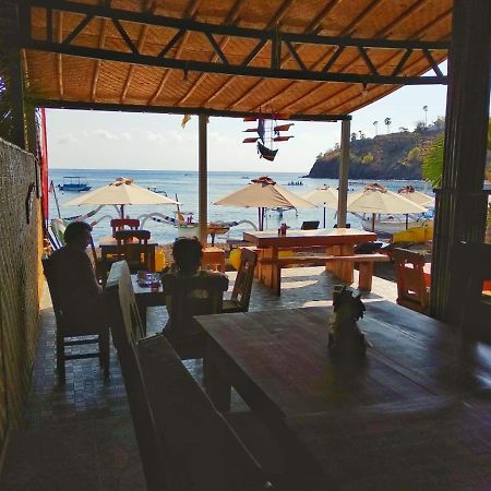 Coconut Beach Bungalows & Warung Amed Kültér fotó
