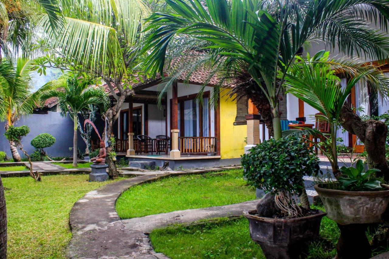 Coconut Beach Bungalows & Warung Amed Kültér fotó